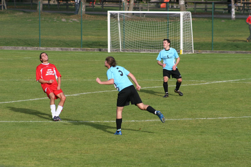 gal/08. Spieltag- SV Reischach-Rasen/2006-10-24 - SVR gg. Rasen-Antholz 087.jpg